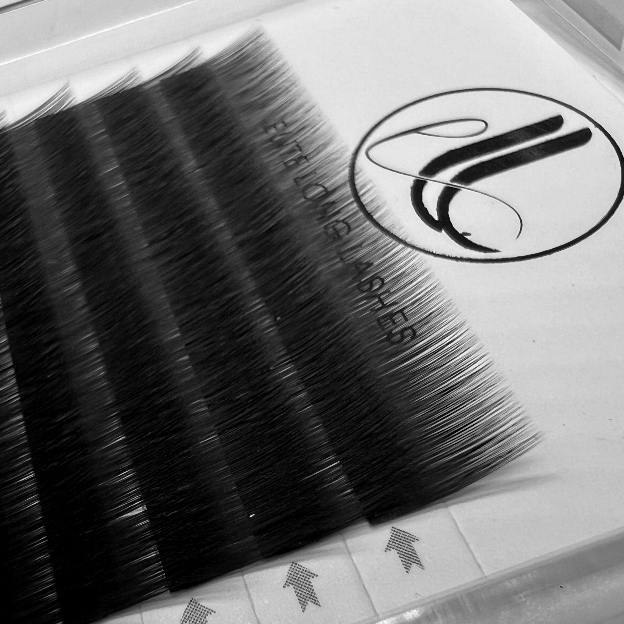 Closeup of I Curl Lashes RIghtside Angle